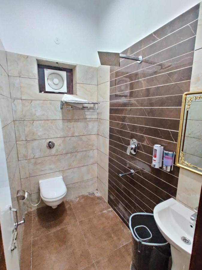 מלון אמריצר Guntas Residency מראה חיצוני תמונה