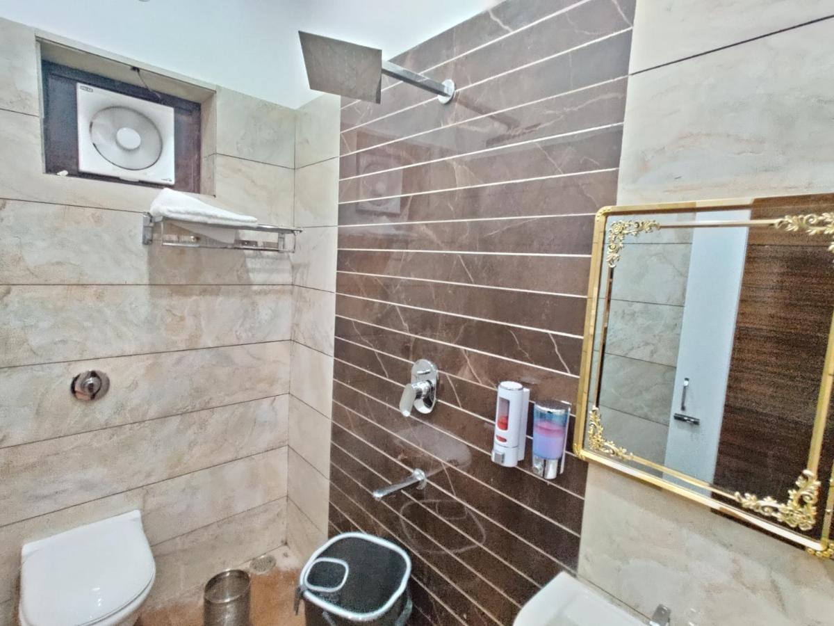 מלון אמריצר Guntas Residency מראה חיצוני תמונה