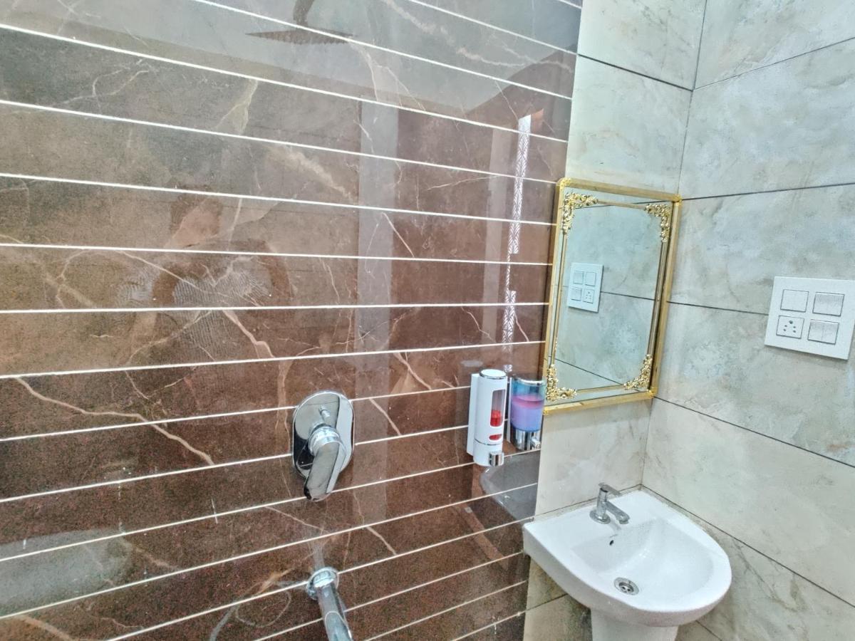 מלון אמריצר Guntas Residency מראה חיצוני תמונה