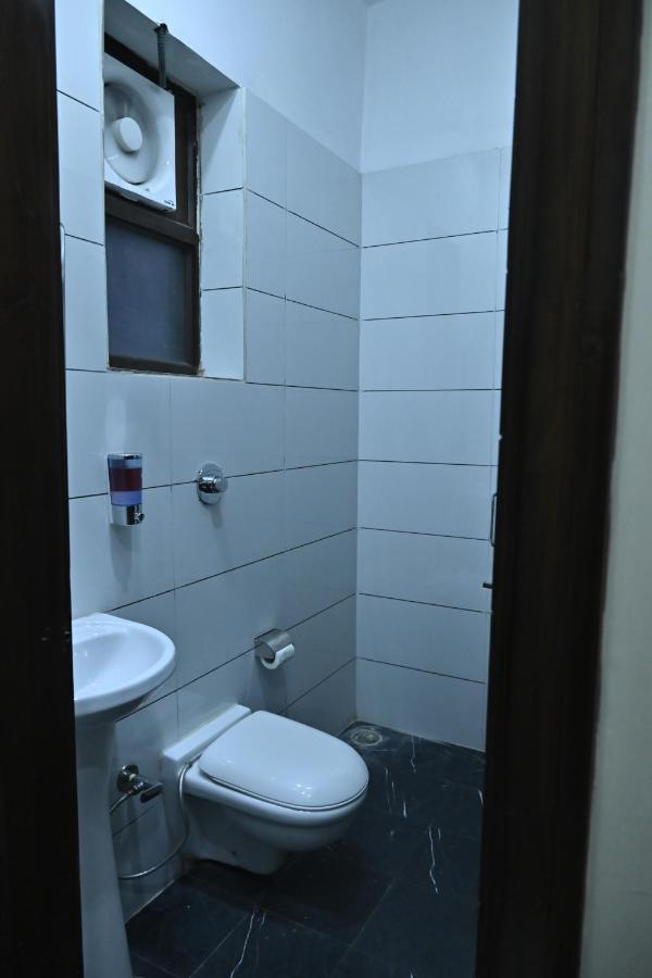 מלון אמריצר Guntas Residency מראה חיצוני תמונה